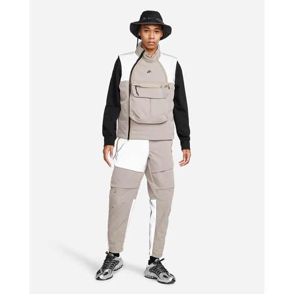 Nike Sportswear Tech Pack Reflective Cargo Pants Size 36 DO4884-087 New